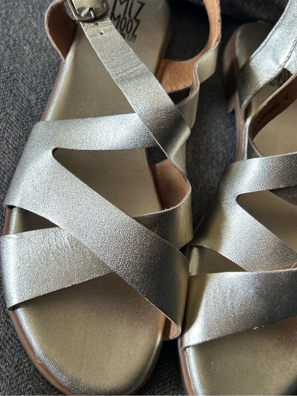 Miz Mooz gold lilium Crisscross Sandals size 11.5 - Picture 3 of 12